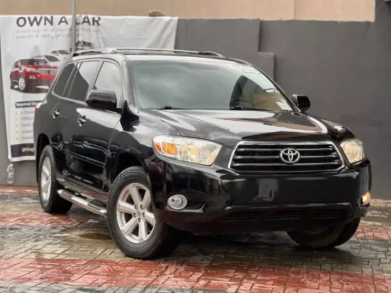 Toyota Highlander   - 2010