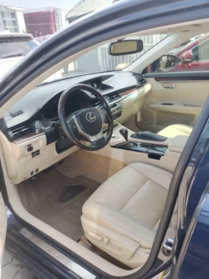 Lexus ES 350   - 2013