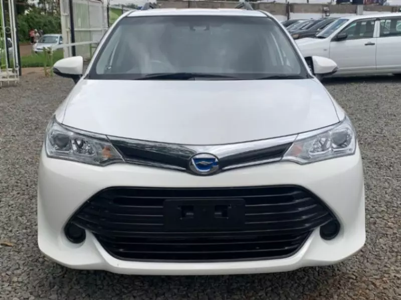 Toyota Fielder hybrid    - 2017