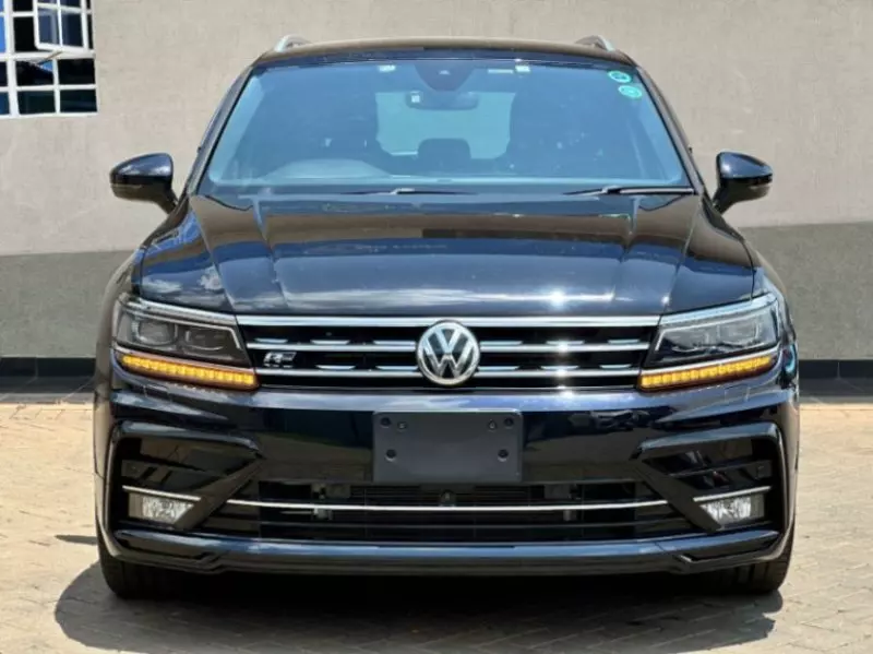 Volkswagen Tiguan   - 2014