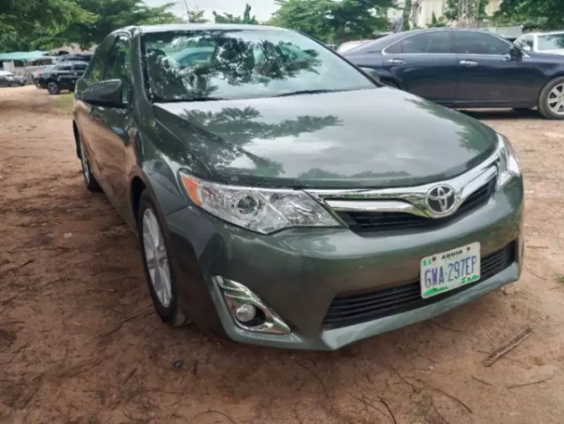 Toyota Camry   - 2012