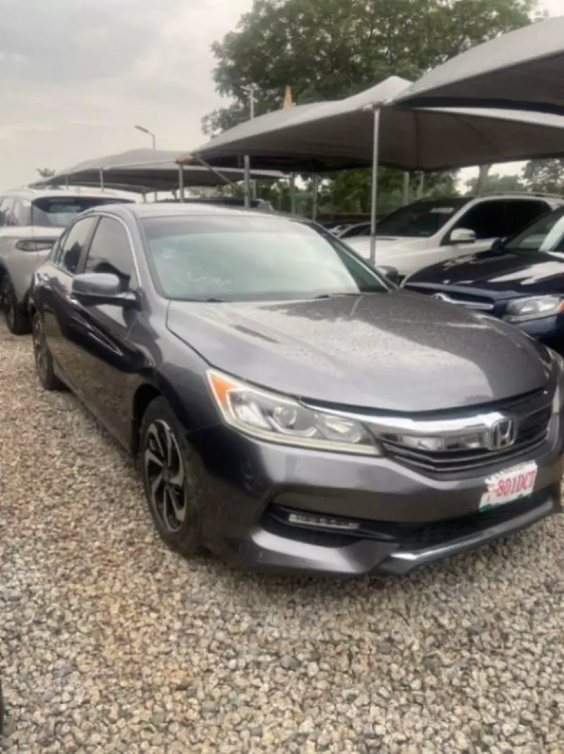 Honda Accord   - 2016
