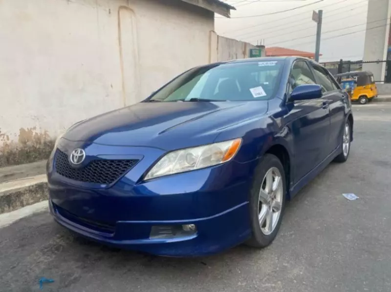 Toyota Camry   - 2007