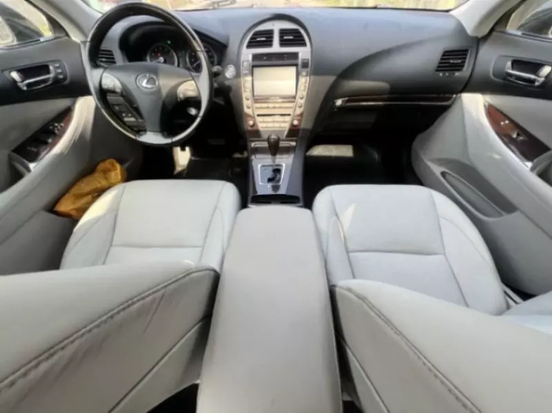 Lexus ES 350   - 2010