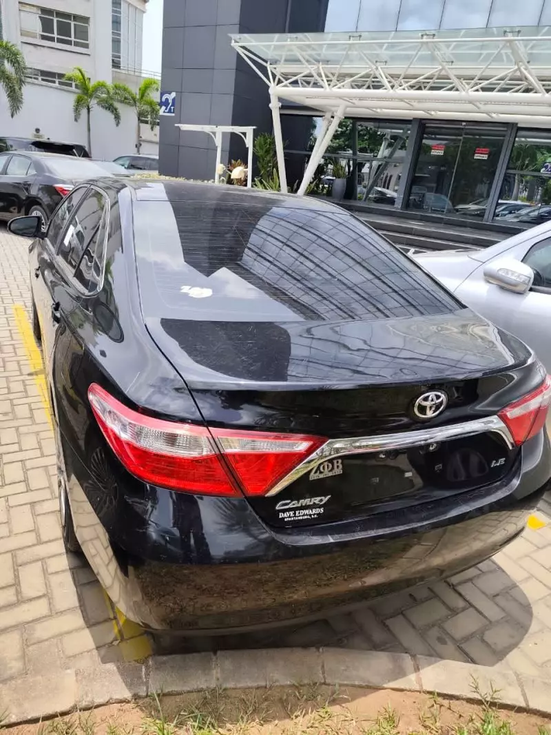 Toyota Camry   - 2015
