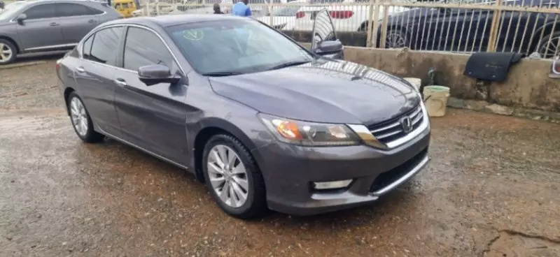Honda Accord   - 2013
