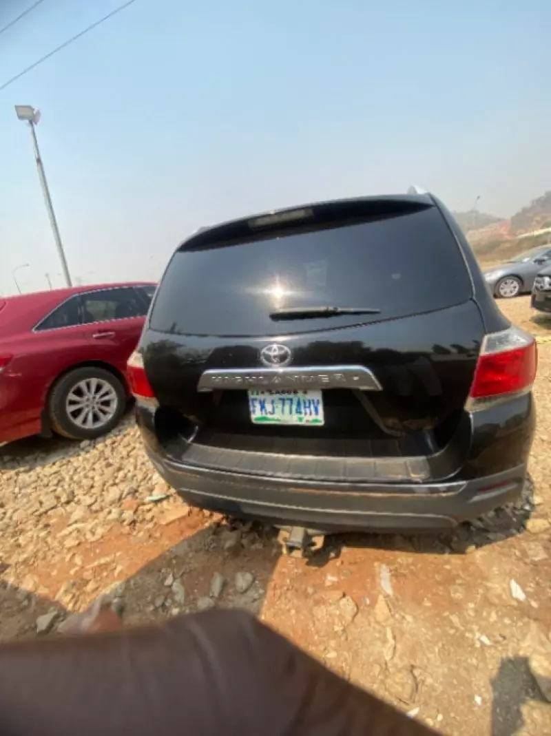 Toyota Highlander   - 2010