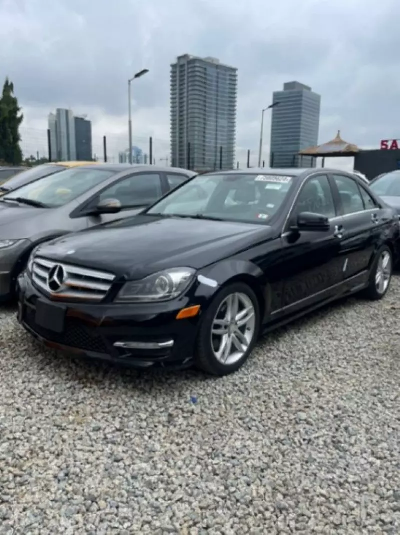 Mercedes-Benz C 300   - 2013