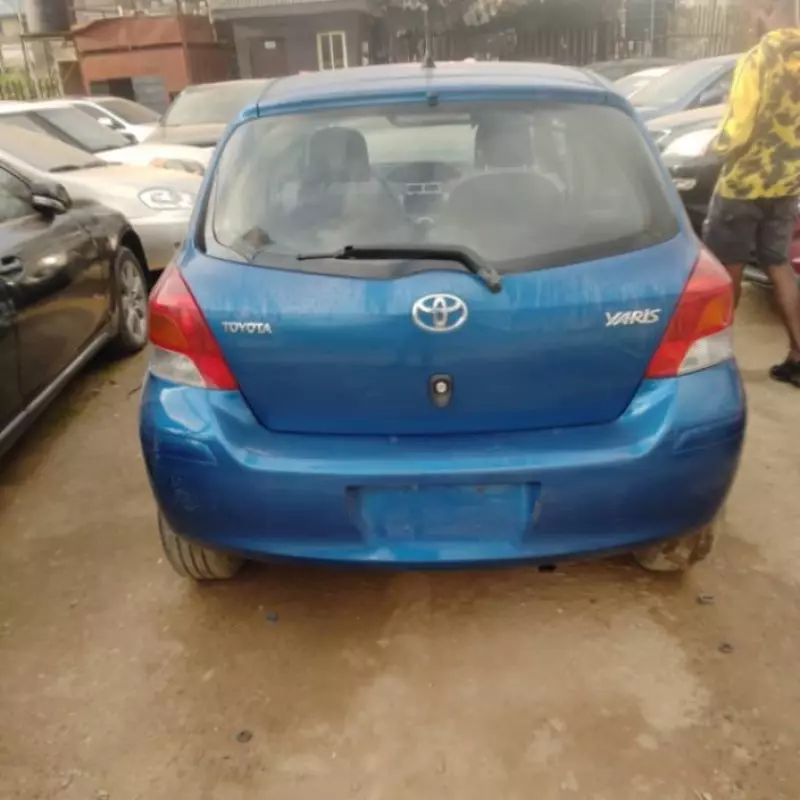 Toyota Yaris   - 2010