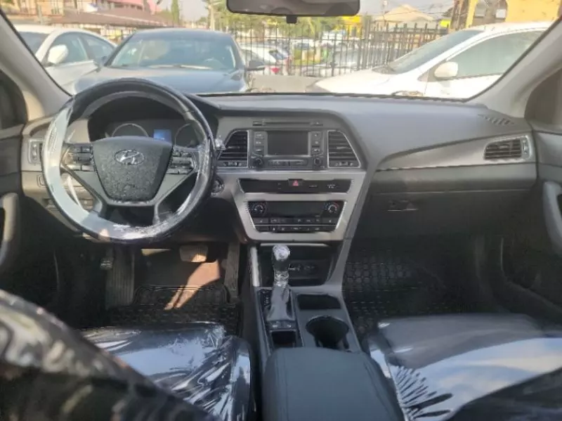 Hyundai Sonata   - 2015