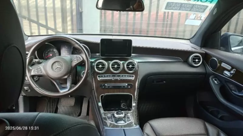 Mercedes-Benz GLC 300   - 2018