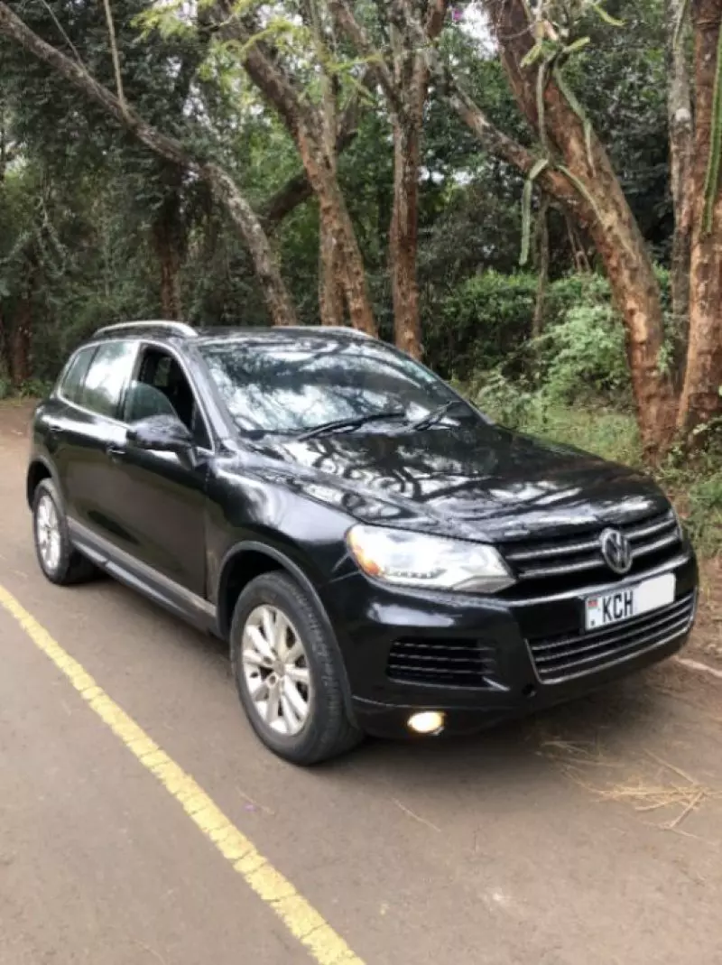 Volkswagen Touareg   - 2012