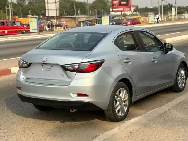 Toyota Yaris iA   - 2017