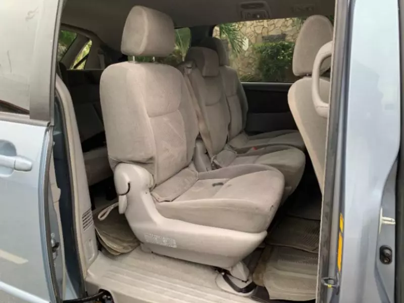 Toyota Sienna   - 2011