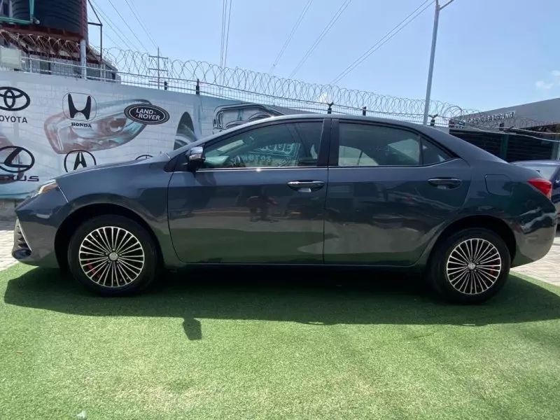Toyota corolla   - 2015