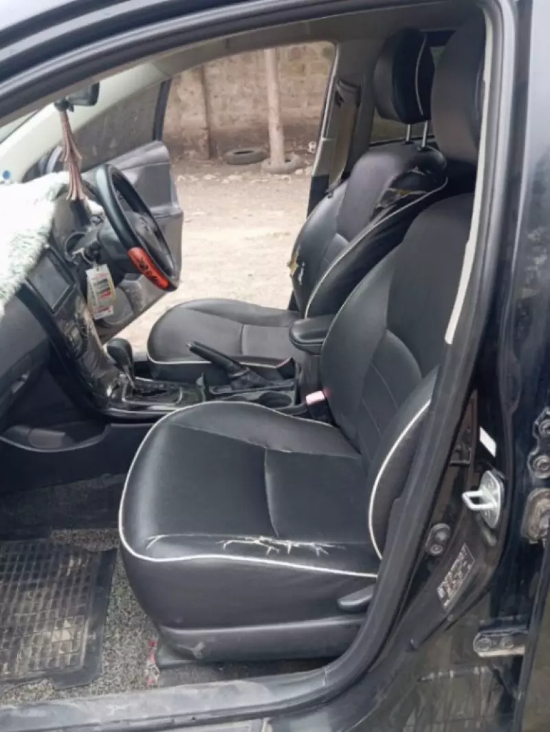 Toyota Fielder    - 2012
