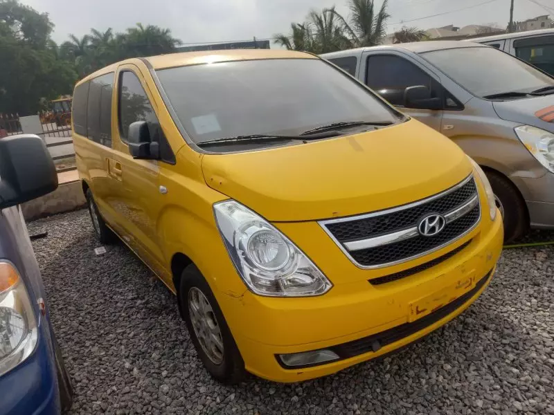 Hyundai H-1 Starex   - 2011