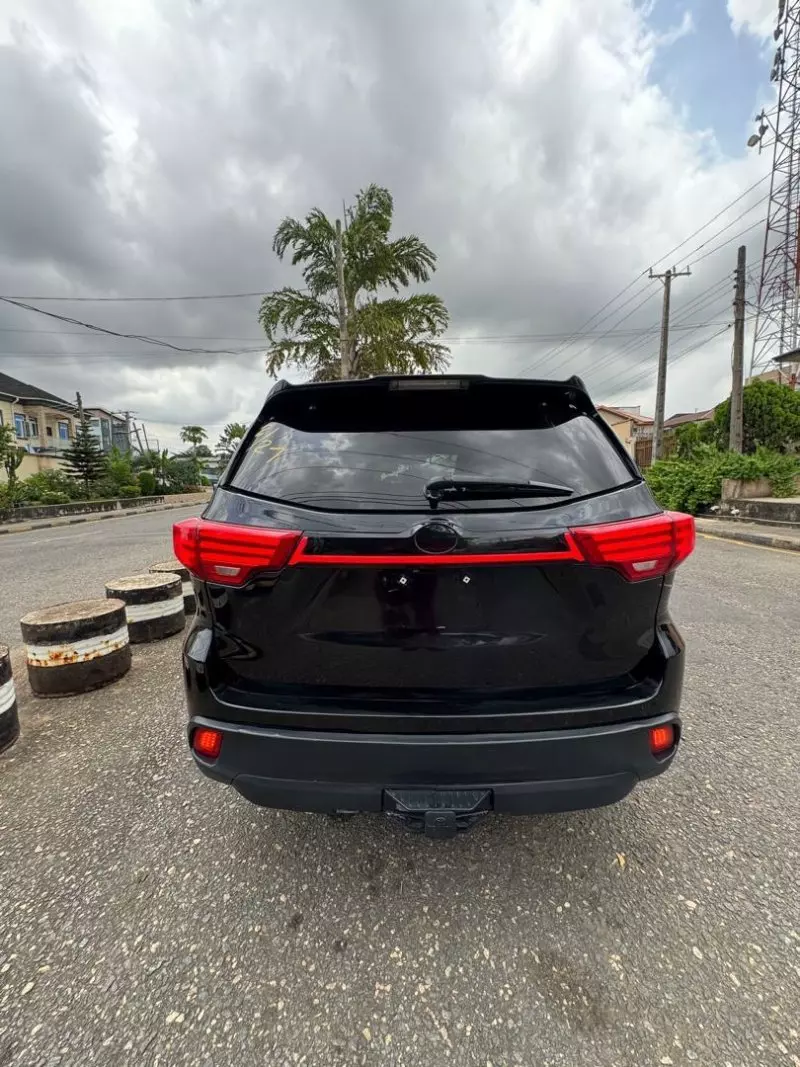 Toyota Highlander   - 2015