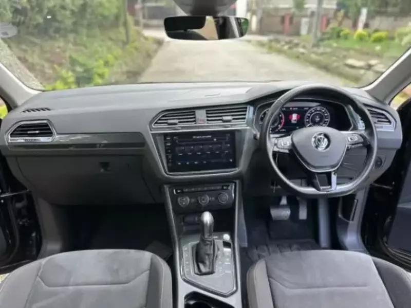 Volkswagen Tiguan   - 2018