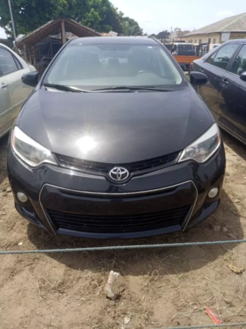 Toyota Corolla Sport   - 2016