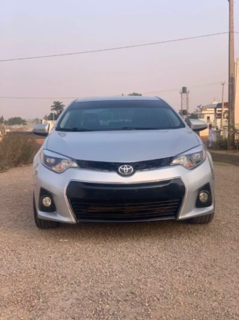 Toyota Corolla   - 2014