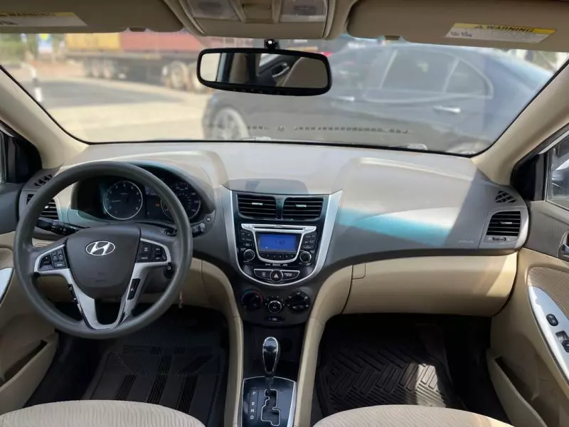 Hyundai Accent   - 2013