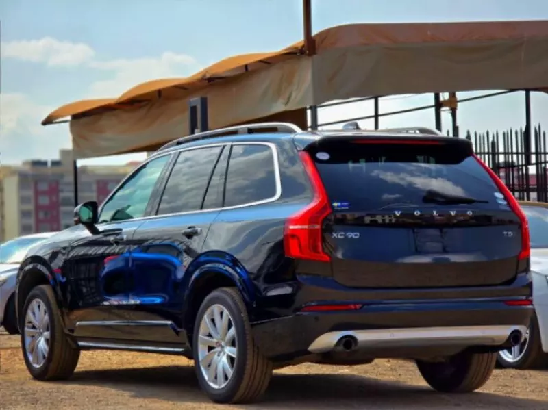 Volvo XC90   - 2018