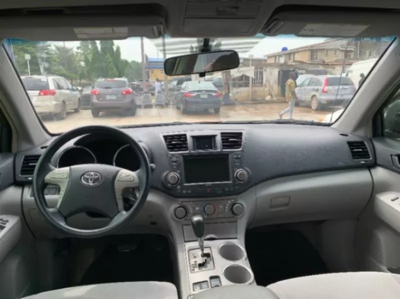 Toyota Highlander   - 2009