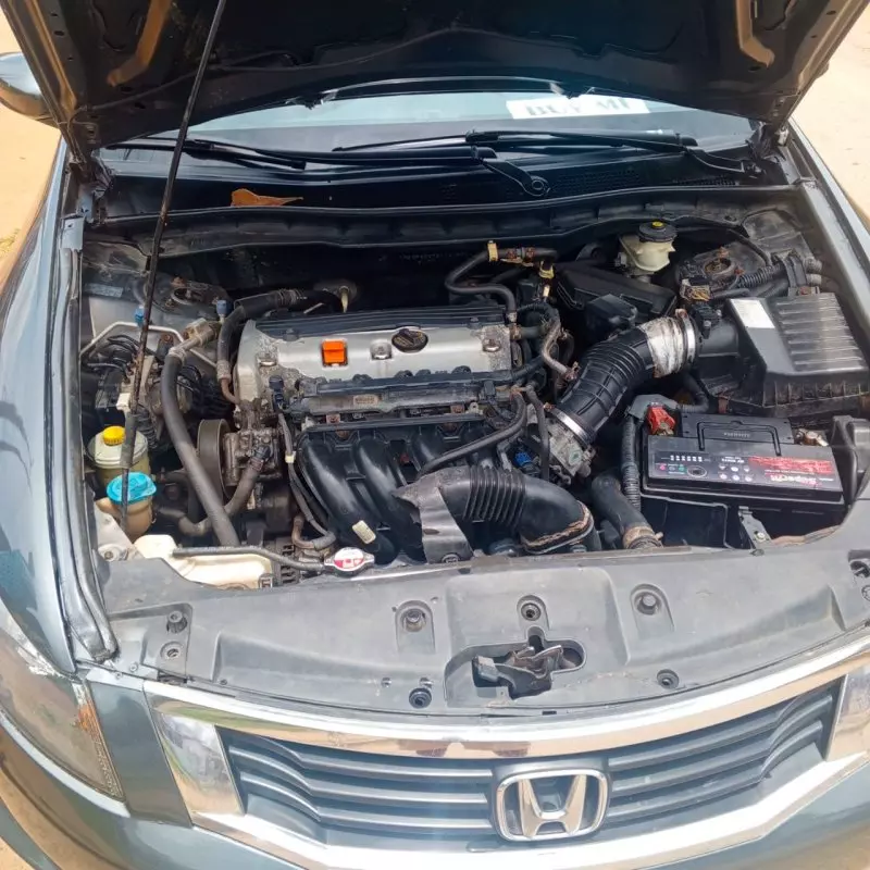 Honda Accord   - 2011