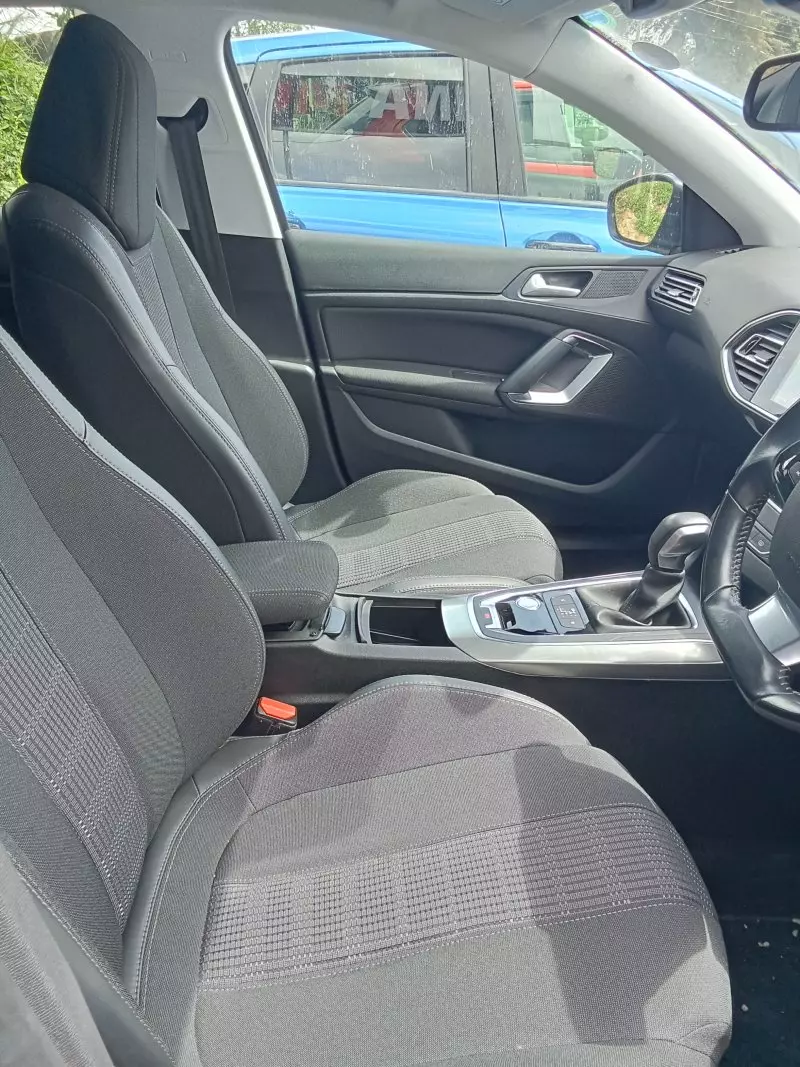 Peugeot 308   - 2017