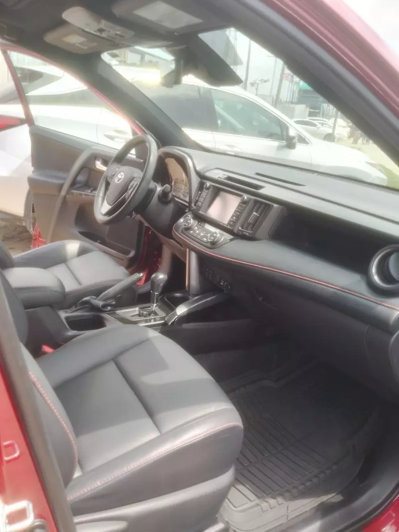 Toyota RAV 4   - 2018