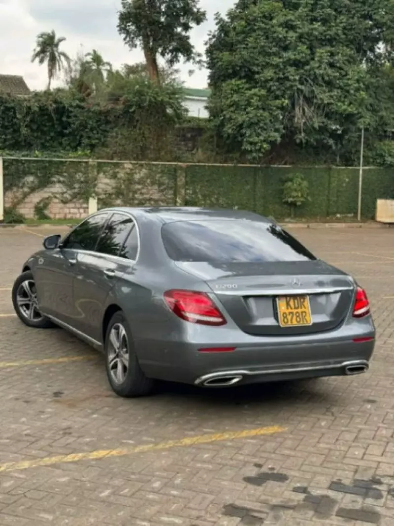 Mercedes-Benz E 200   - 2017