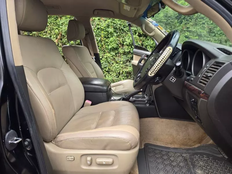 Toyota Landcruiser  V8   - 2008
