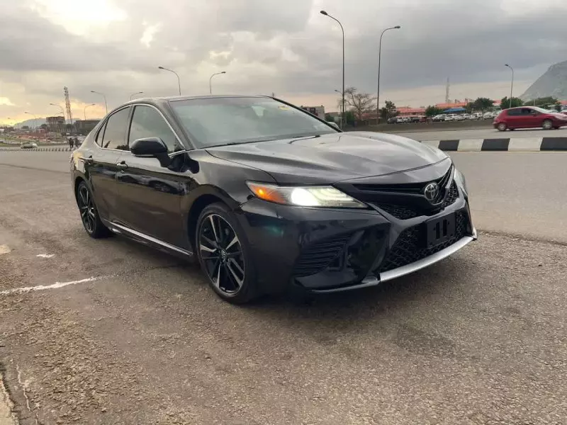 Toyota Camry   - 2018