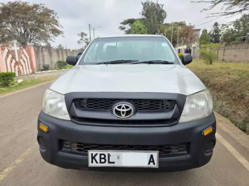 Toyota Hilux   - 2010