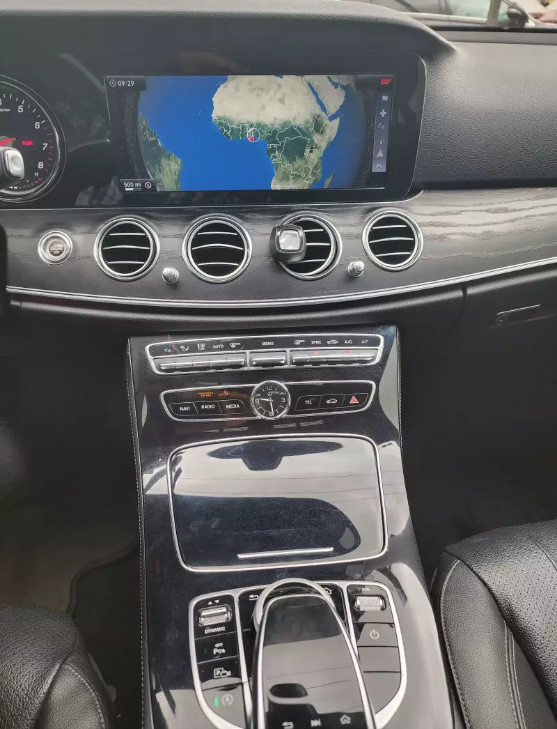 Mercedes-Benz E 300   - 2017