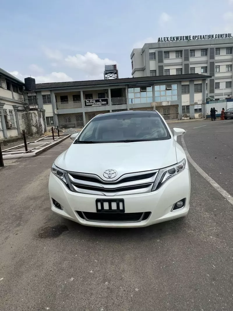 Toyota Venza   - 2013