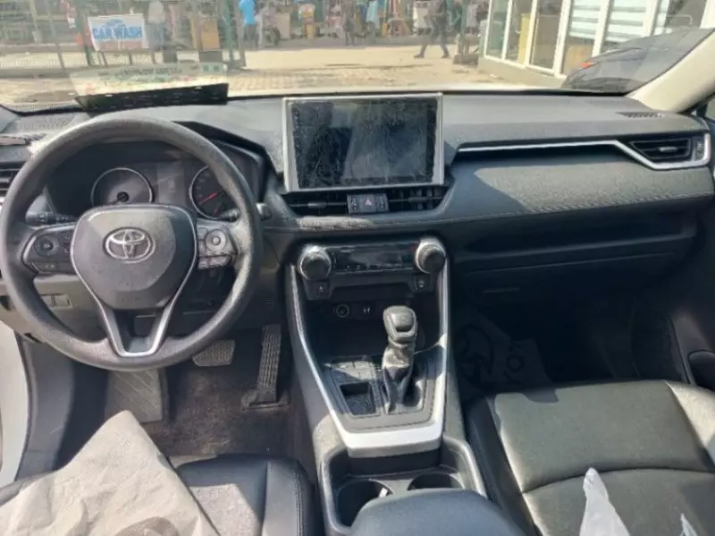 Toyota RAV 4   - 2021