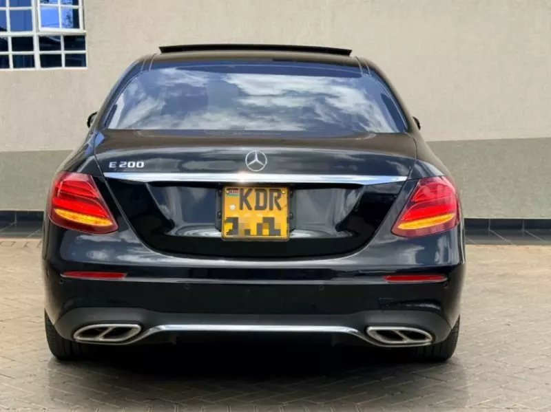 Mercedes-Benz E200   - 2017