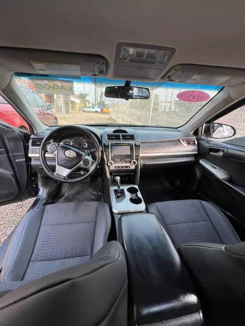 Toyota Camry   - 2012