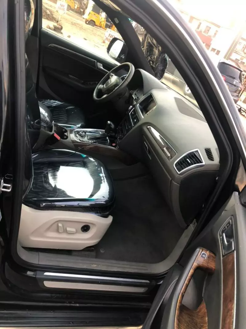 Audi Q5   - 2011
