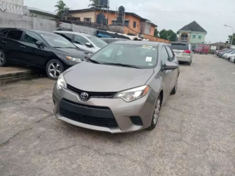 Toyota corolla   - 2014