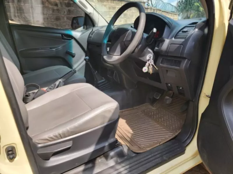 Isuzu D-Max   - 2015