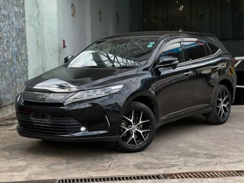 Toyota Harrier   - 2020