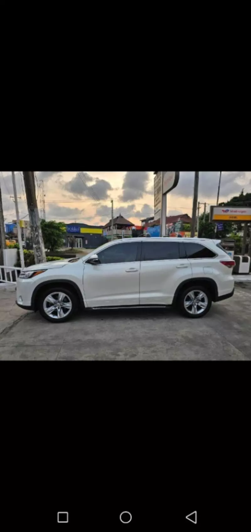 Toyota Highlander   - 2014