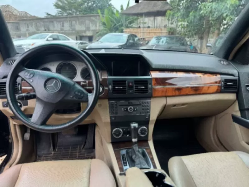 Mercedes-Benz GLK 350   - 2012