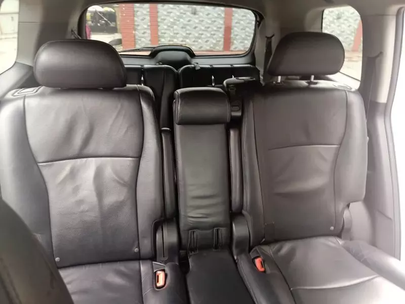 Toyota Highlander   - 2011