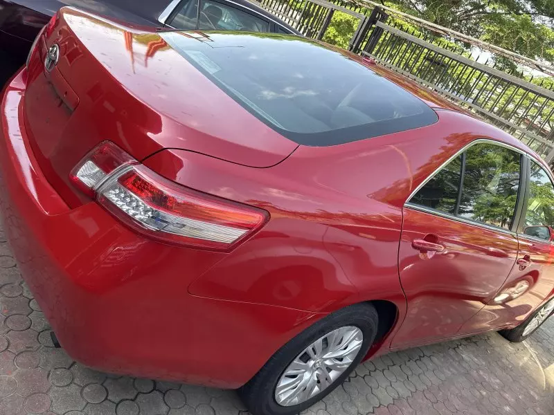 Toyota Camry   - 2011