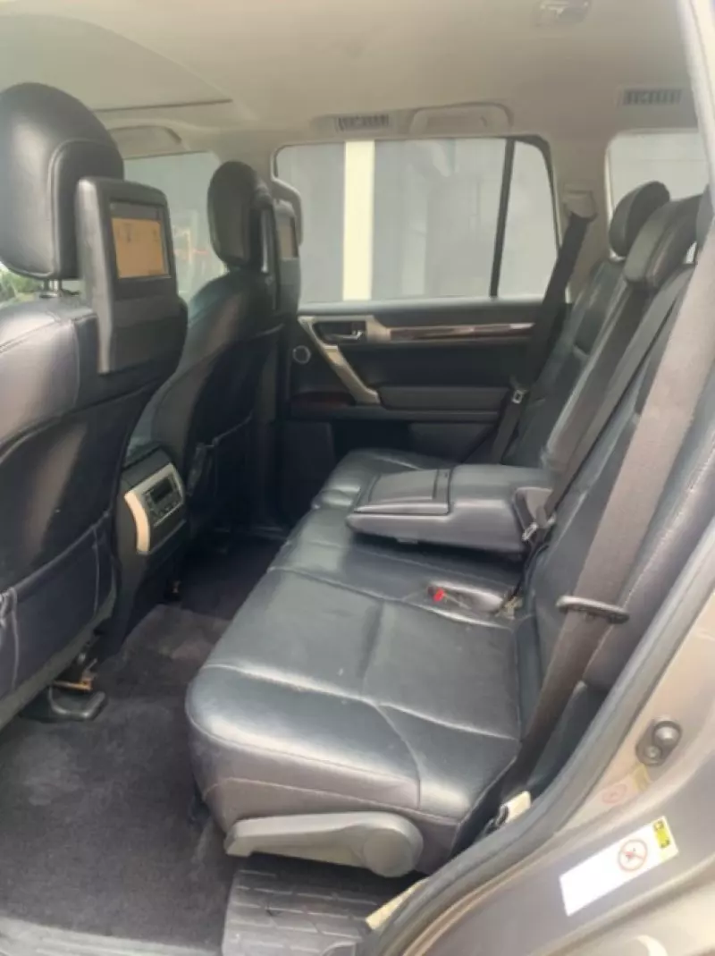 Lexus GX 460   - 2011