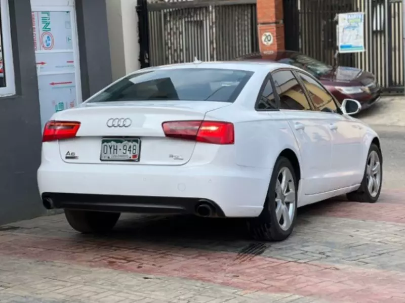 Audi A6   - 2012